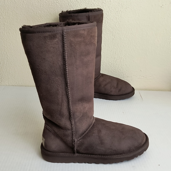 UGG Australia Classic Tall Boots Suede Brown Sheepskin Lining Size 6 Winter 5815 - Picture 1 of 13